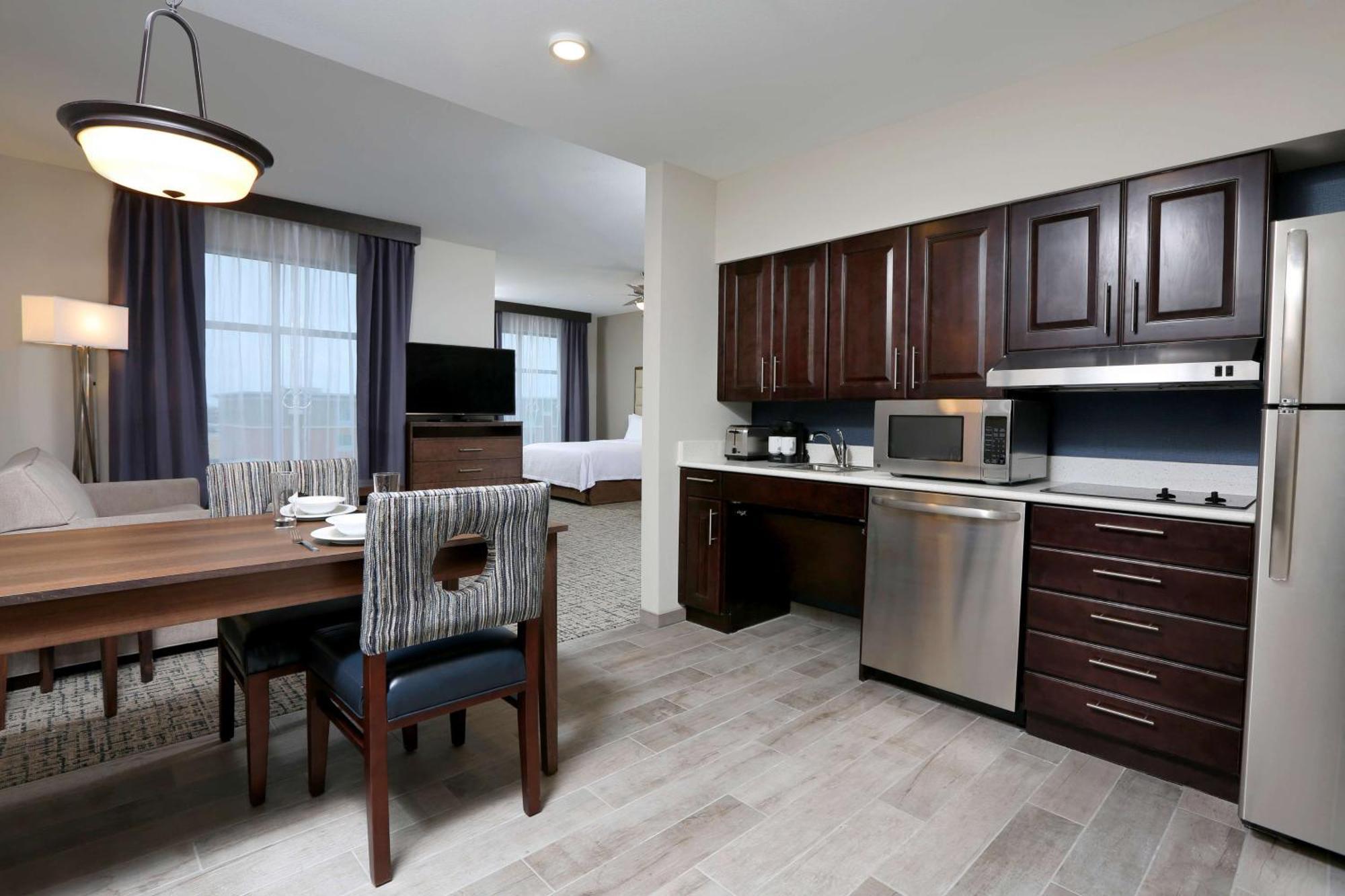 Homewood Suites By Hilton West Fargo/Sanford Medical Center Bagian luar foto