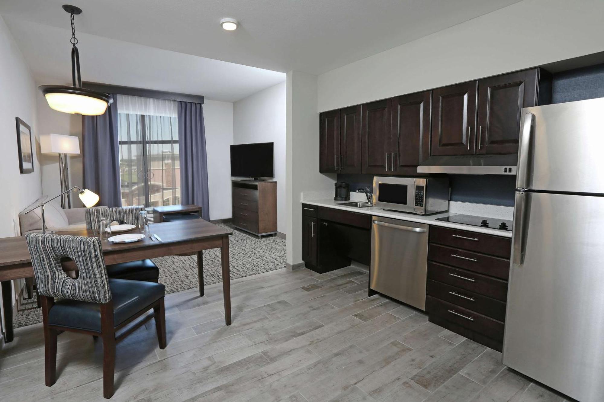Homewood Suites By Hilton West Fargo/Sanford Medical Center Bagian luar foto