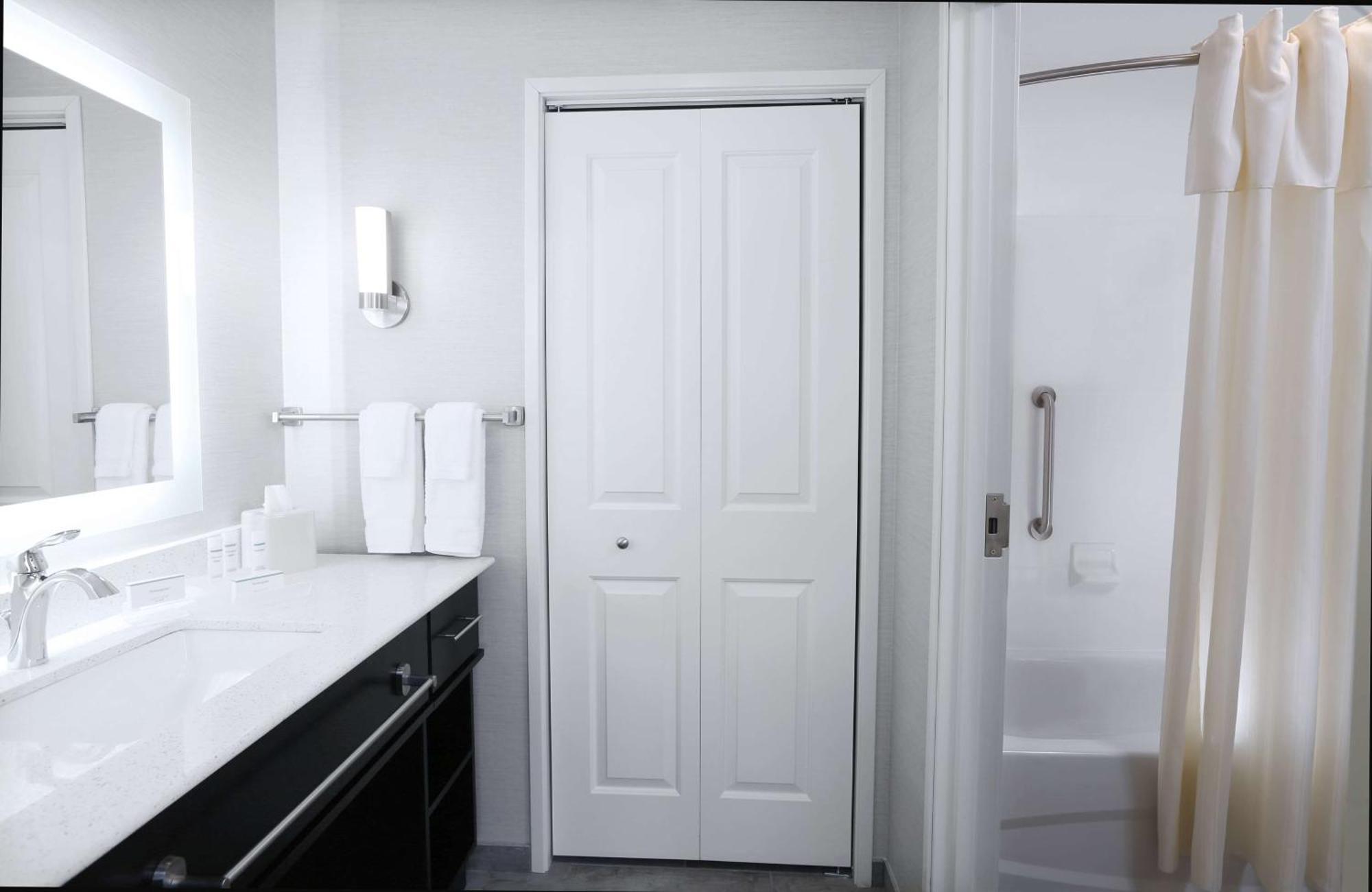 Homewood Suites By Hilton West Fargo/Sanford Medical Center Bagian luar foto