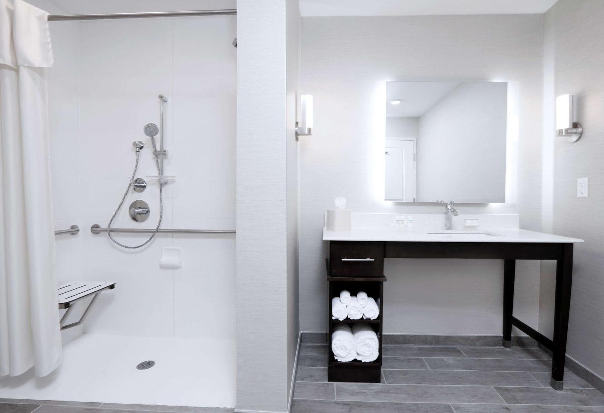 Homewood Suites By Hilton West Fargo/Sanford Medical Center Bagian luar foto