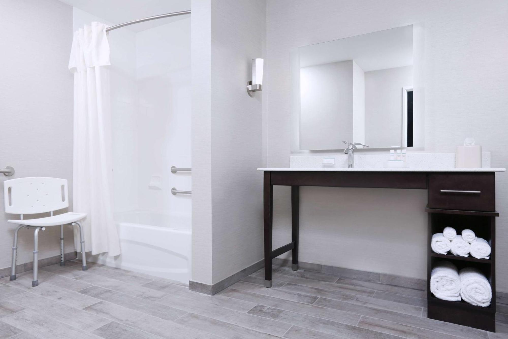 Homewood Suites By Hilton West Fargo/Sanford Medical Center Bagian luar foto