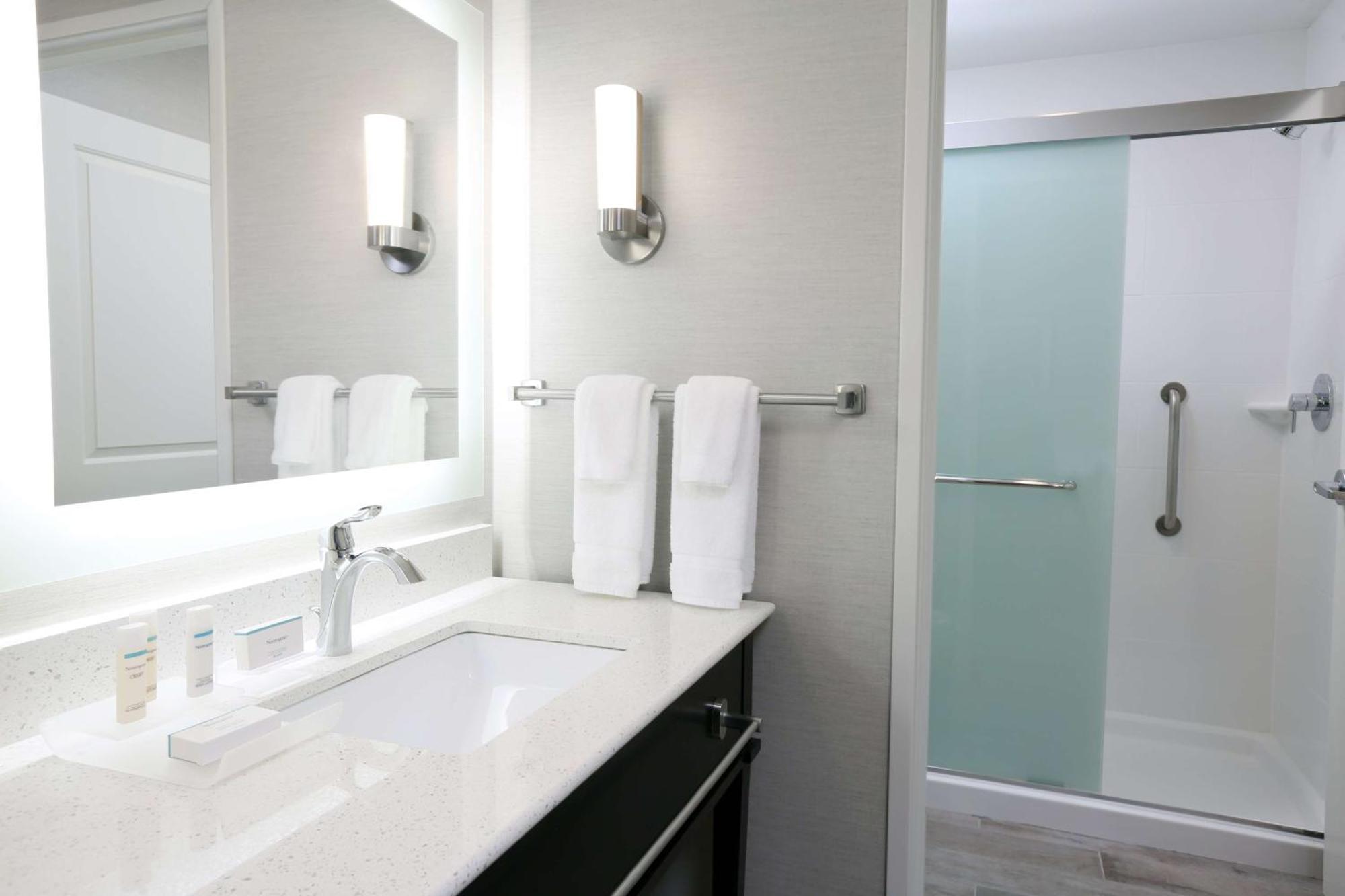 Homewood Suites By Hilton West Fargo/Sanford Medical Center Bagian luar foto
