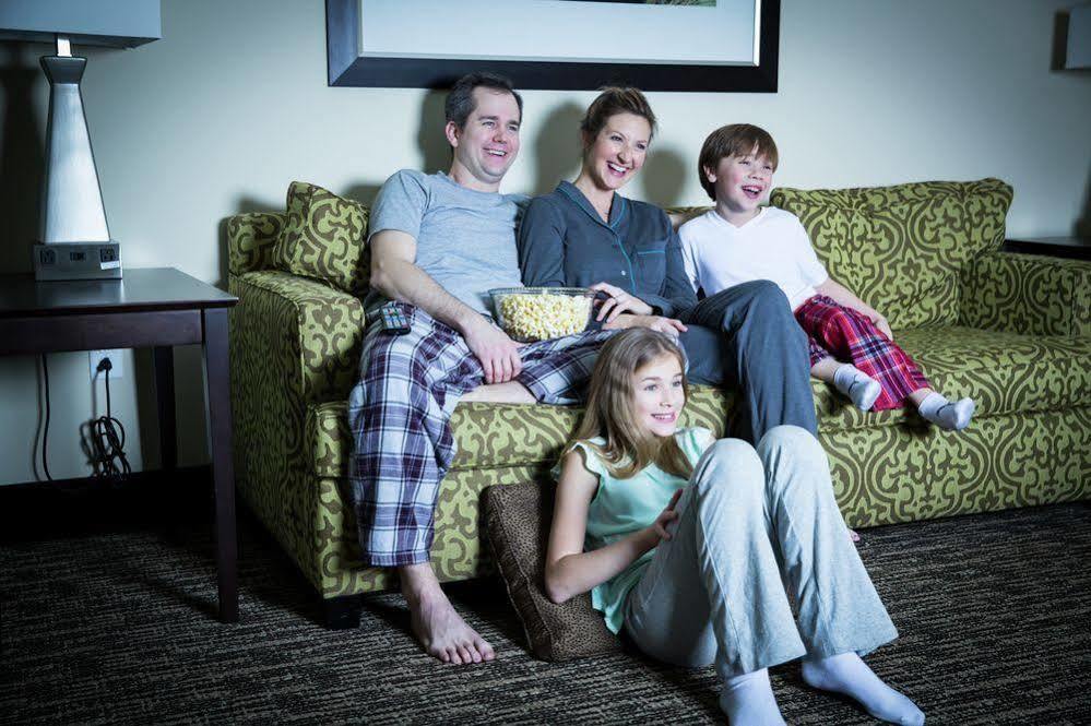 Homewood Suites By Hilton West Fargo/Sanford Medical Center Bagian luar foto